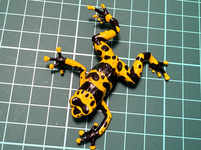 Retired Japan Kaiyodo Yellow-banded poison dart frog Soft Rubber PVC mini figure model