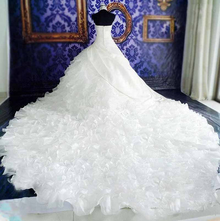 A-Line/Princess Lace Applique Scoop Sleeveless Sweep/Brush Train Wedding Dresses