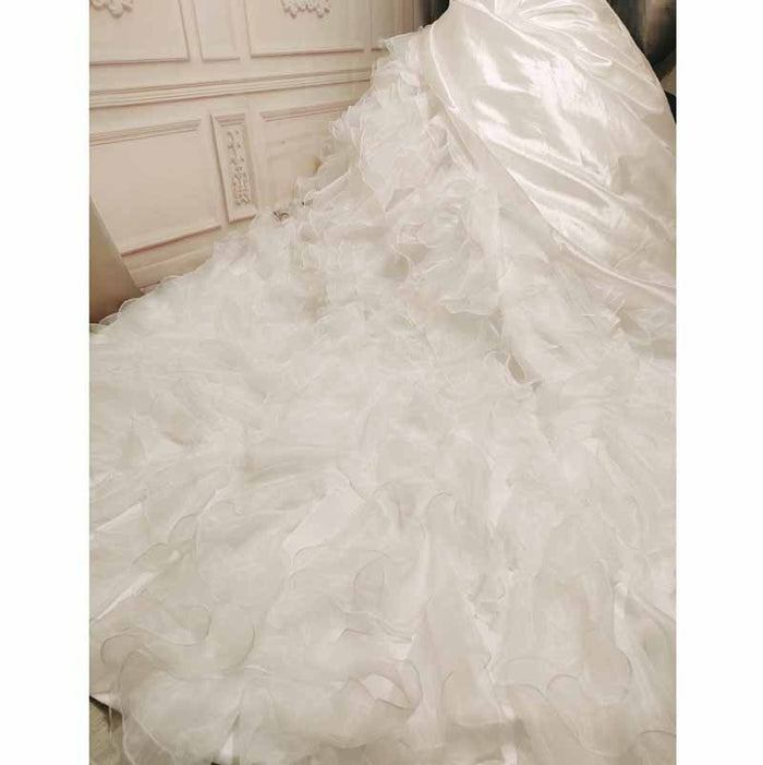 A-Line/Princess Lace Applique Scoop Sleeveless Sweep/Brush Train Wedding Dresses