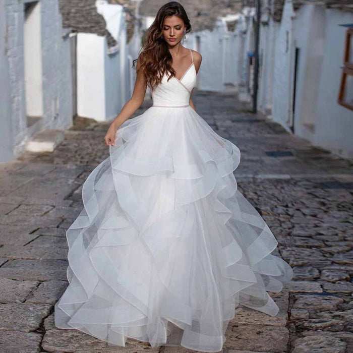 A-Line/Princess Tulle Lace V-neck Sleeveless Sweep/Brush Train Wedding Dresses