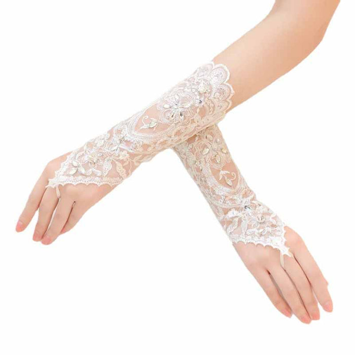 Attractive Lace Wedding Gloves
