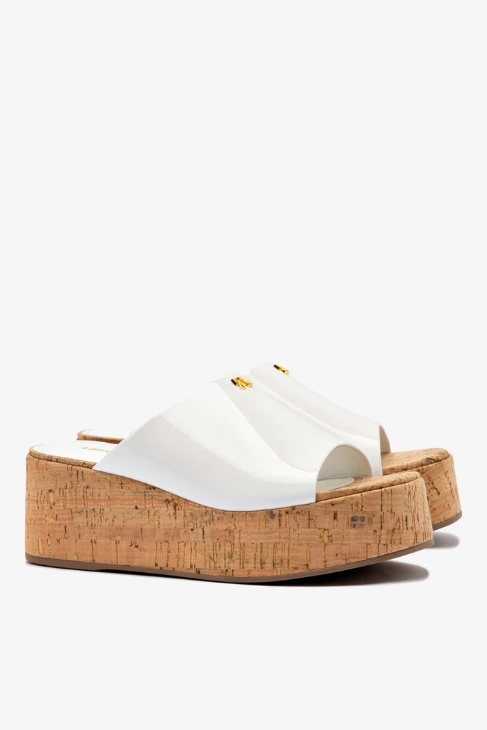 Charli Mule In White Patent Leather Sandal Larroudé