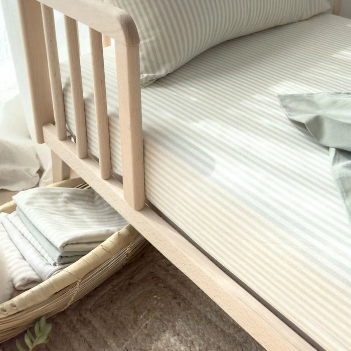 Drap-housse pour lit bébé en coton bio  Kadolis - Rayé Tilleul