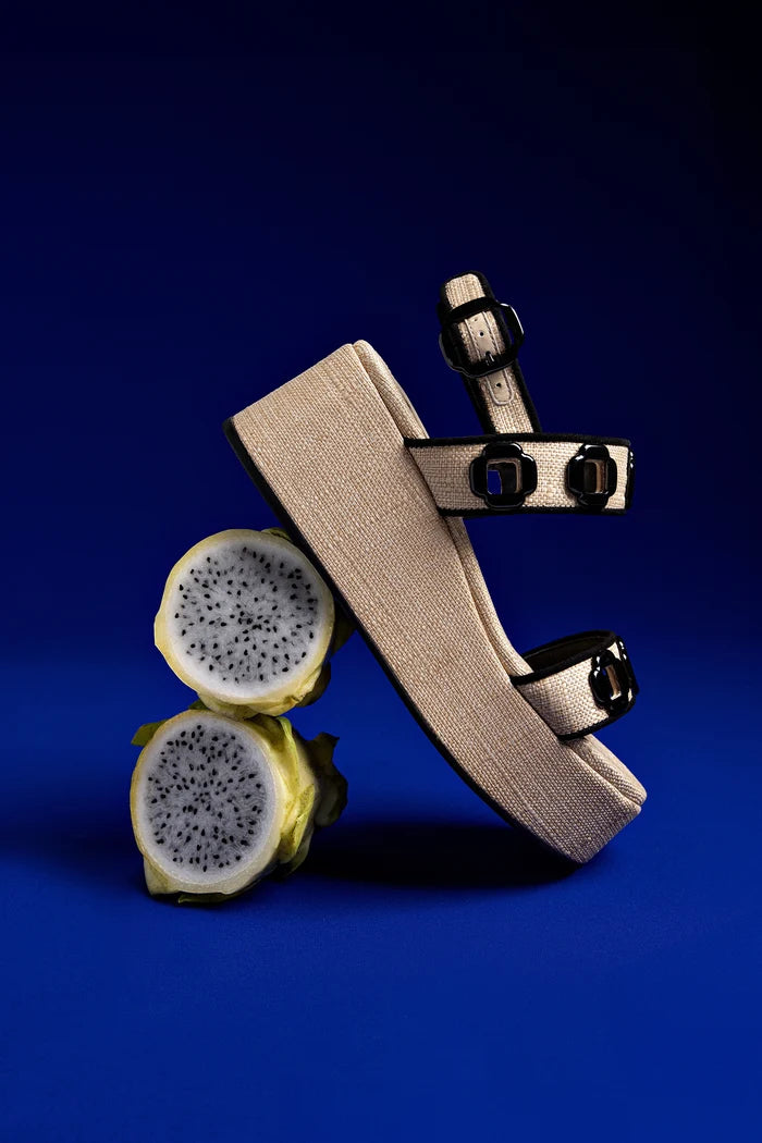 Milan Flatform In Beige Raffia and Black Trimming Sandal Larroudé