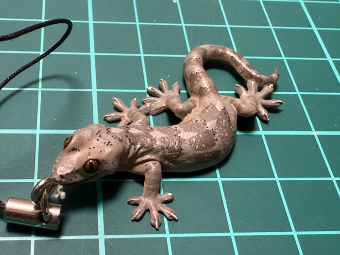 Retired Japan Kitan Club House Gecko skink Lizard PVC mini pvc figure model keychain B