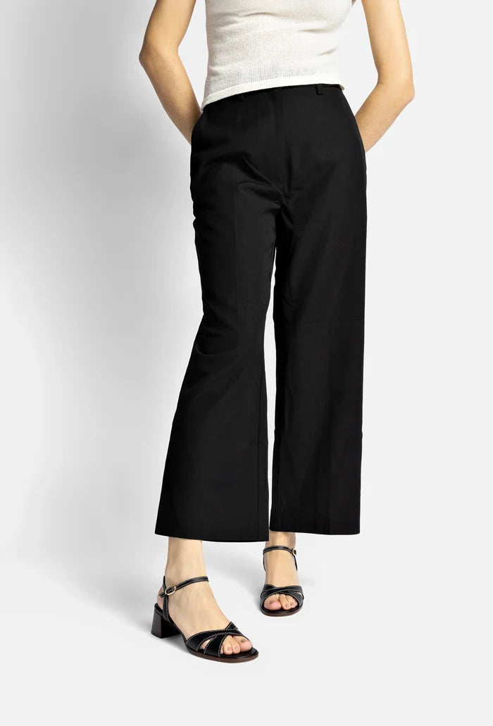Roma Sandal In Vegetale Black Leather Sandal Larroudé