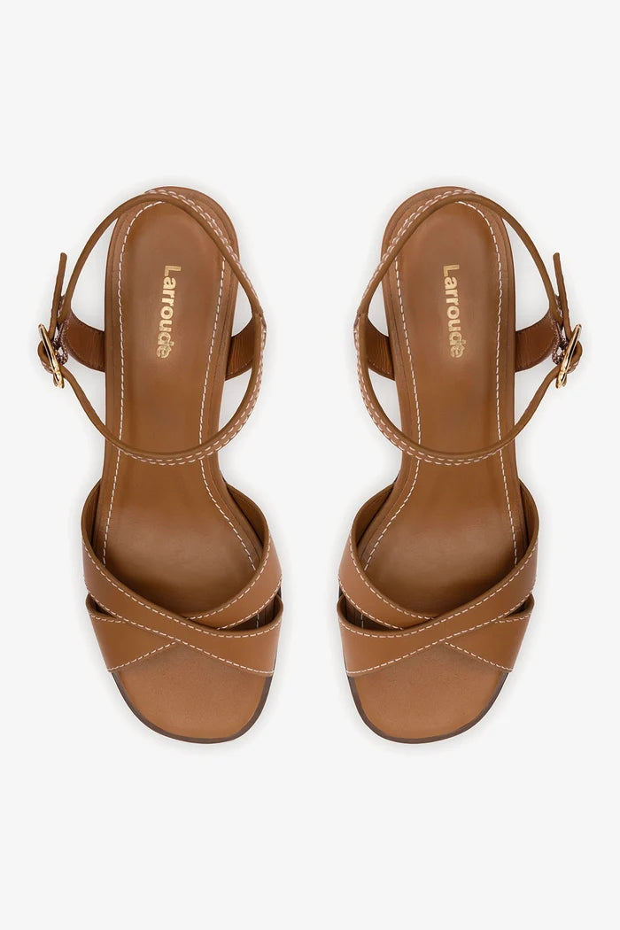 Roma Sandal In Vegetale Caramel Leather Sandal Larroudé
