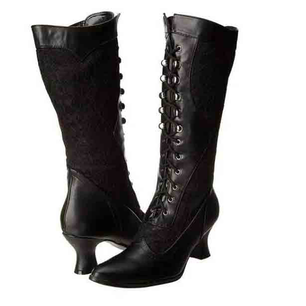 Elegant lace bridal boots for women with a stylish design and mid-heel for a perfect wedding look