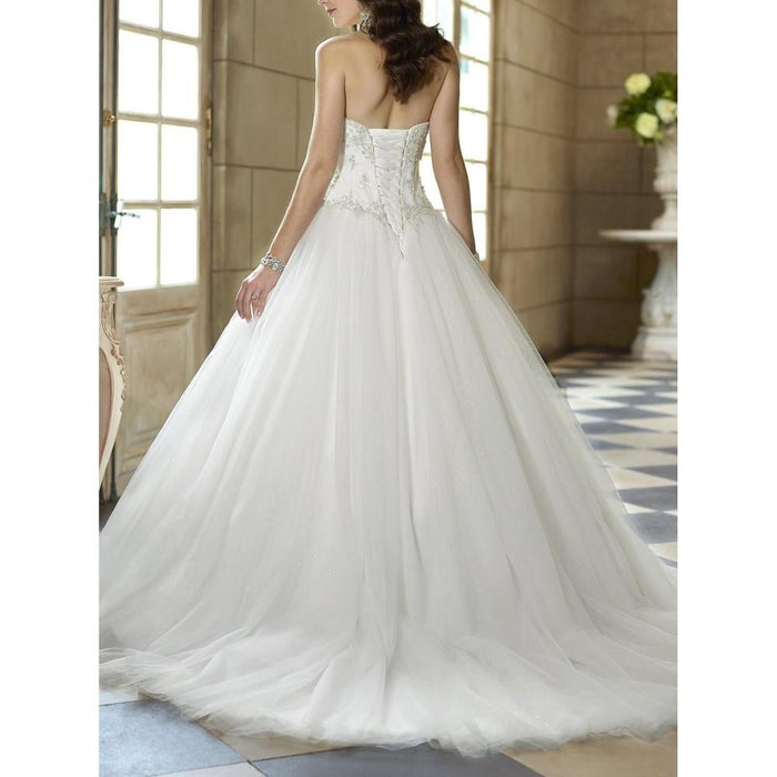 Sweetheart Beaded Corset Bodice Classic Tulle Wedding Dress