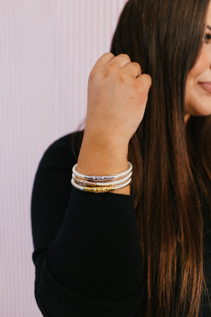 Three Queens All Weather Bangles In White Pearl