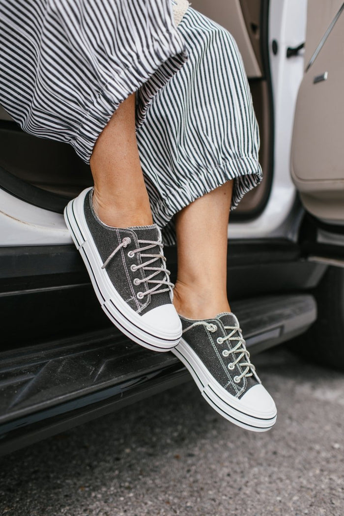 Very G Black Aman Slip On Sneakers - Macoma Boutique301 Sneakers