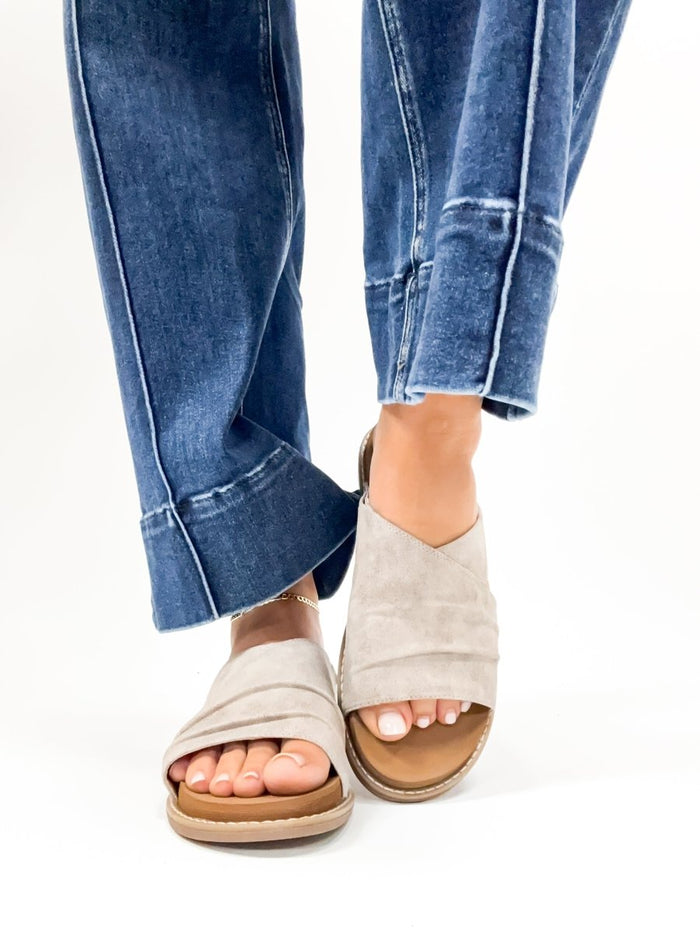 BLACK FRIDAY DEAL: Very G Grey Jolene 2 Sandals - Macoma Boutique304 Sandals