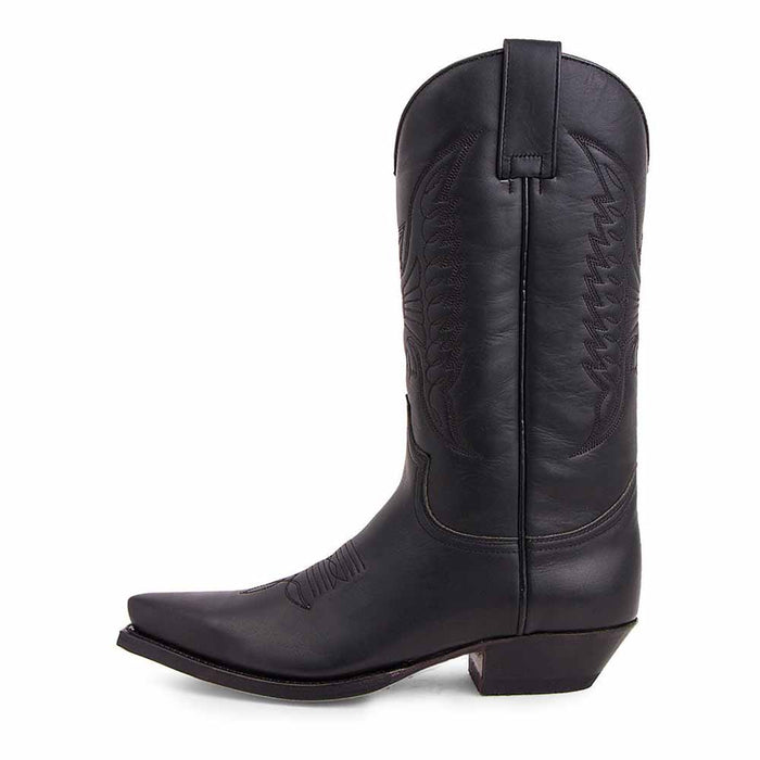 Women's embroidered western boots in black leather with pointed toe and stylish design
