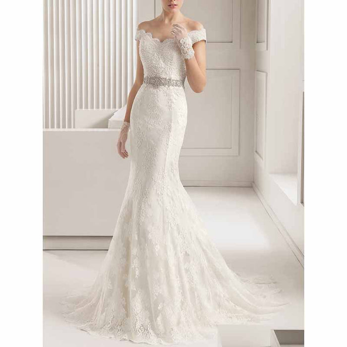 Women's Lace Applique Sleeveless Chapel Tail Wedding Dress